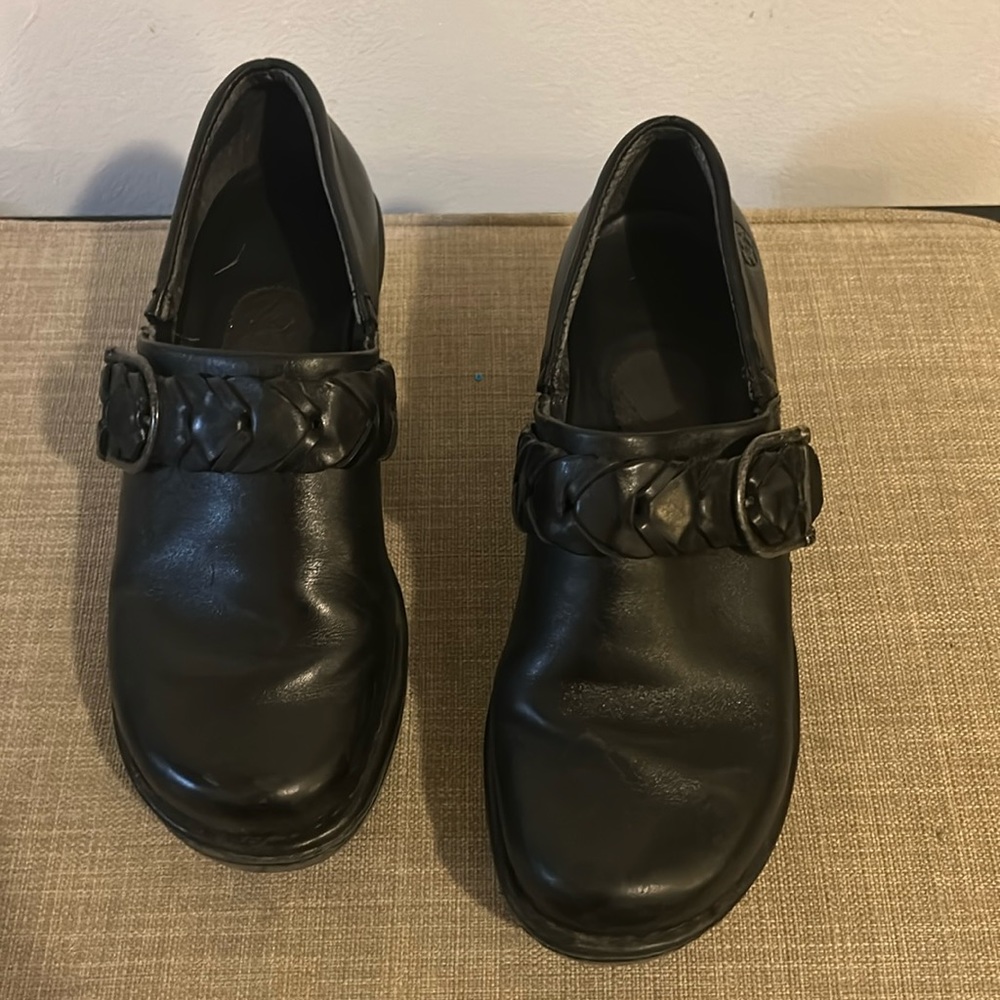 Ariat mule with braided detail